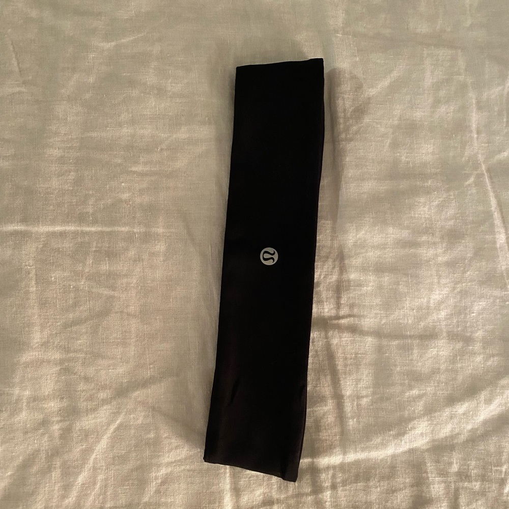 lululemon Fly Away Tamer Headband